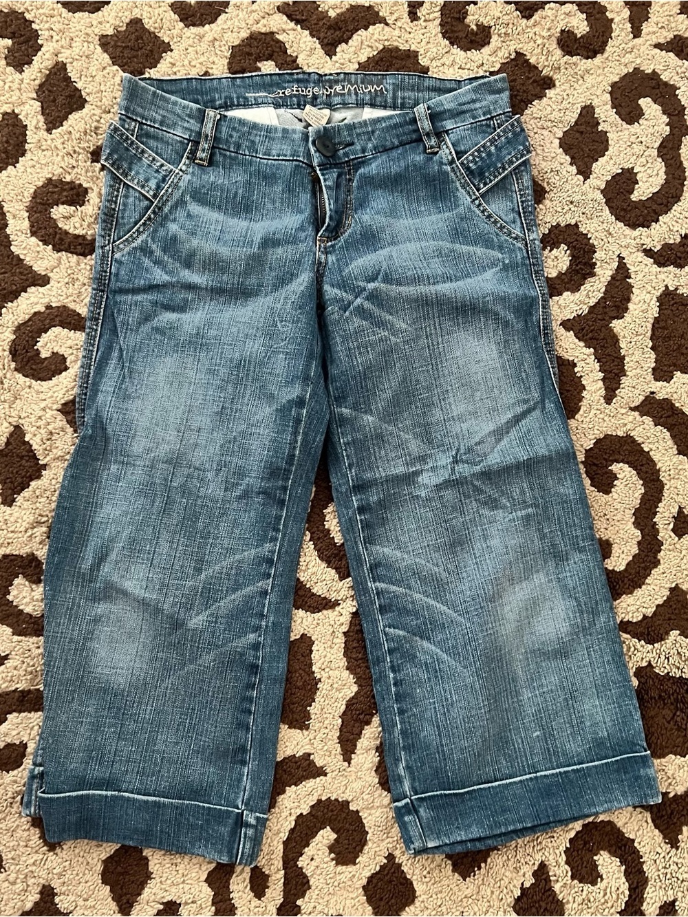 Refuge Premium Women’s Size 7 Y2K Denim Capri Jeans Cuffed Medium Wash